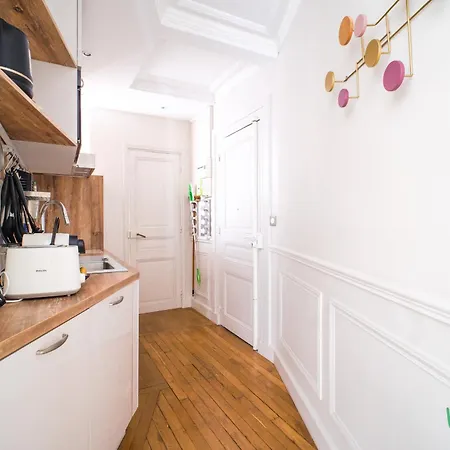 Baigneur 2 - Kp - Parenthese Parisienne Dans Le 18e * Paris