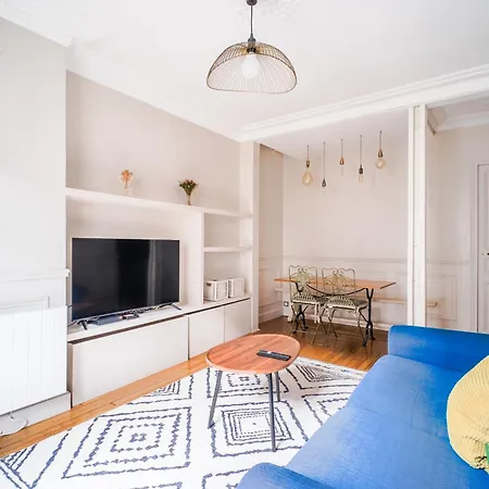 Baigneur 2 - Kp - Parenthese Parisienne Dans Le 18e