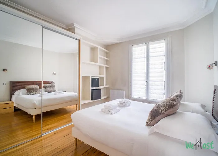 Baigneur 2 - Kp - Parenthese Parisienne Dans Le 18e * Paris